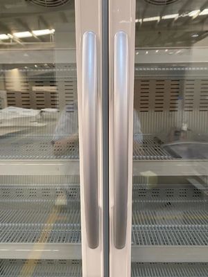 656L صيدلية بباب زجاجي مزدوج وثلاجة لقاح المختبر صديقة للبيئة